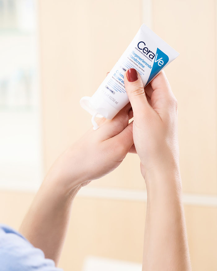 CeraVe Regenerierende Handcreme – Bild 4